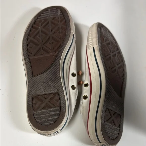 Converse Off-White Low-Top Sneakers with Red Trim - Picture 4 of 7